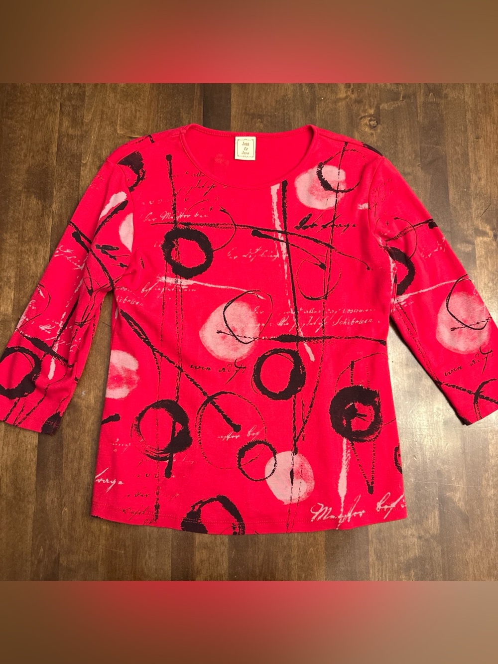 Jess & Jane Balboa Top Womens Size Small Red Artsy Graphic Print Travel Office
